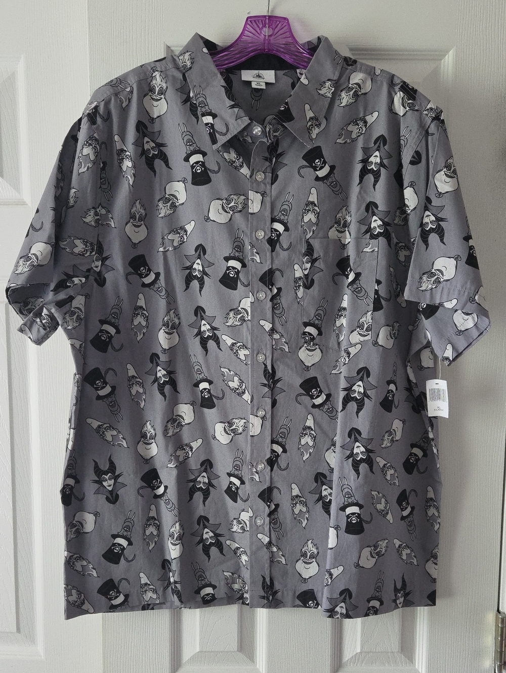 Men's Disney Parks Villains Button Down Shirt XL NWT